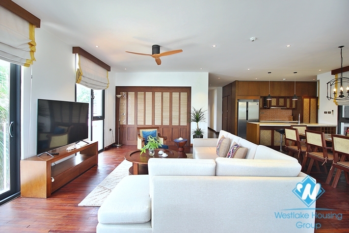 Gorgeous 3 bedroom apartment with beautiful lake view in Tay ho, Ha noi