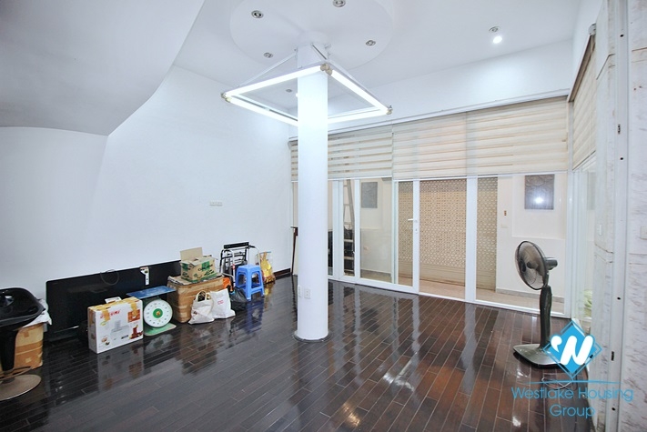 A nice 4 bedroom house for rent in Au co, Tay ho