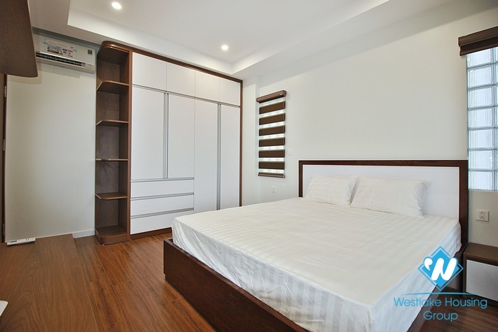 Brand new 3beds apartment for rent in Nghi Tam st, Tay Ho