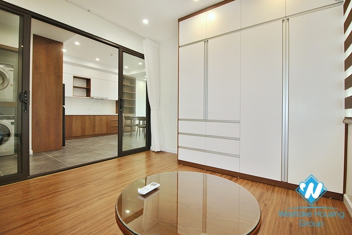 Brand new 3beds apartment for rent in Nghi Tam st, Tay Ho