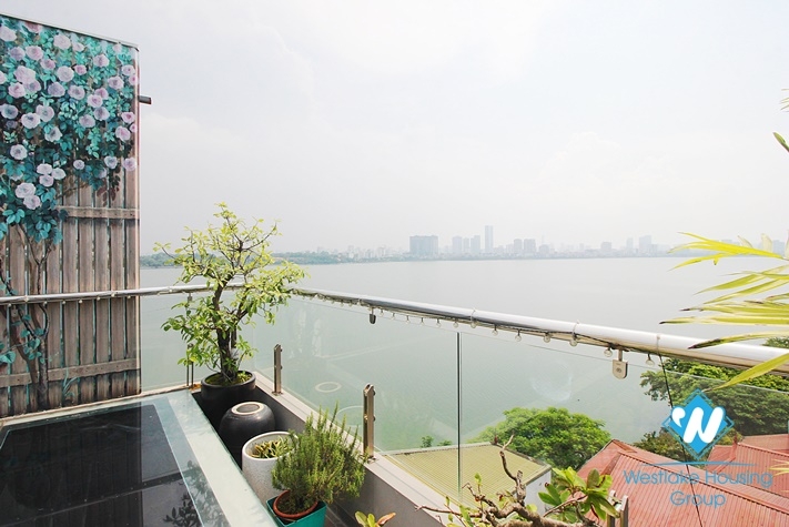 House with elevator for rent in near Ha Noi Club, Tay Ho