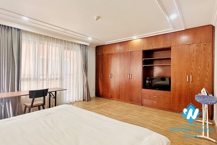 A nicely high floor and elegant apartment for rent in Truc Bach
