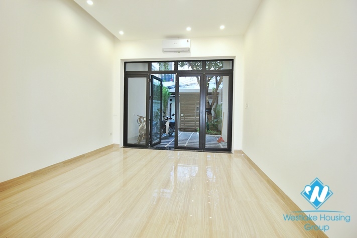 Cozy new house 4 bedroom for rent in An Duong st, Tay Ho district.