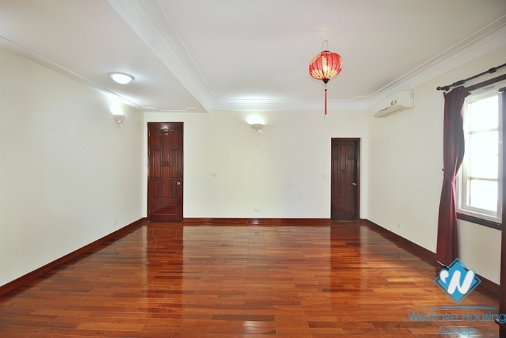 Swimming pool and garden villa with 5 bedroom in To ngoc van, Tay ho