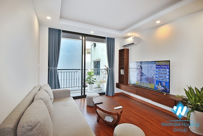 Duplex 2-bedroom apartment for rent in Lac Long Quan st, Tay Ho district.