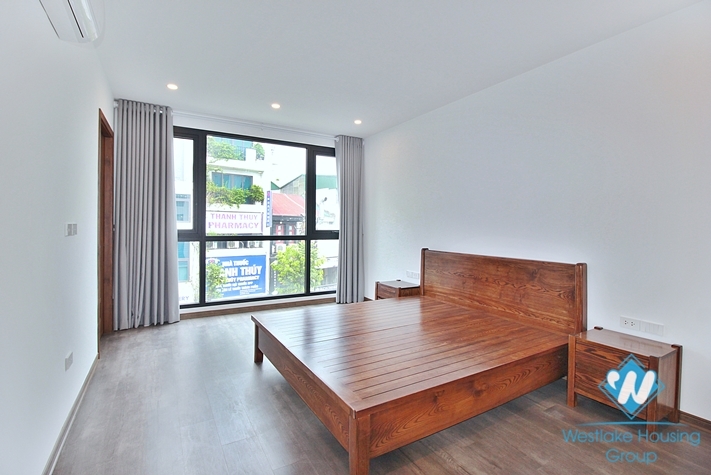 Brand new and bright 3 bedrooms apartment for rent in Xuan Dieu st, Tay Ho