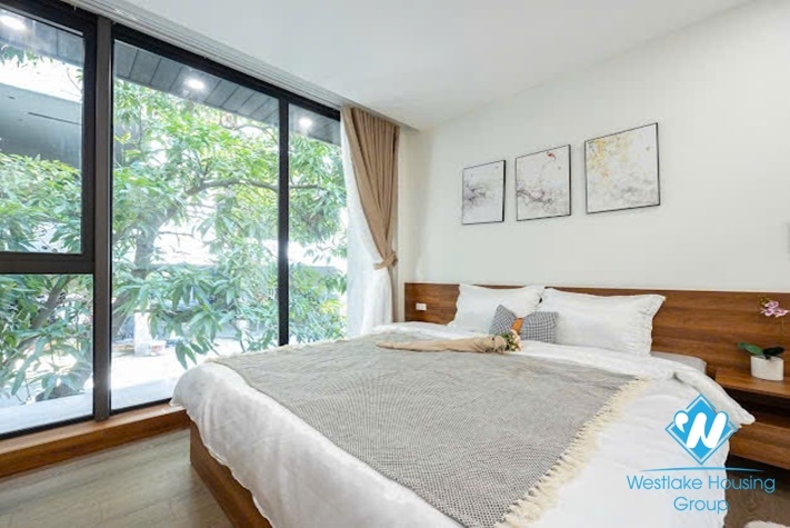 Nice 2 bedroom apartment for rent in Nhat Chieu st, Tay Ho 