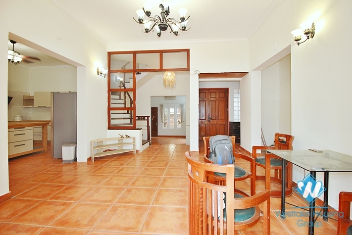 Ancient garden house for rent in Tay Ho district, Ha Noi