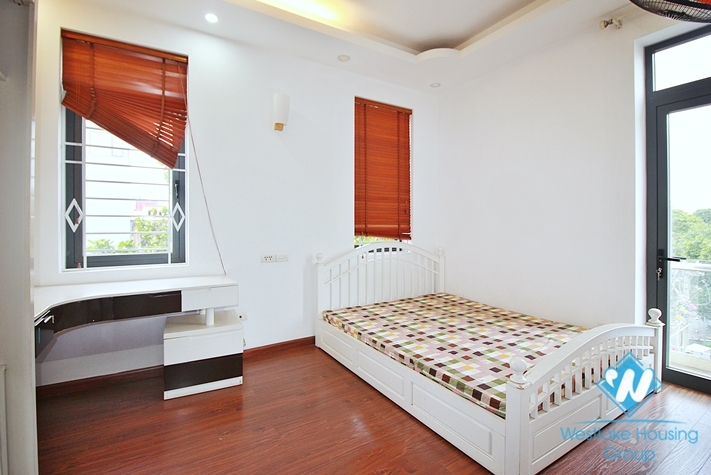 Bright corner house for rent in Tay Ho, Ha Noi