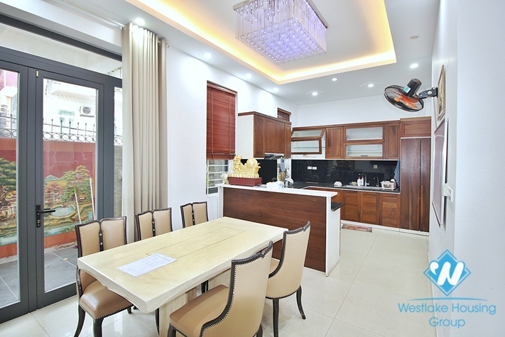 Bright corner house for rent in Tay Ho, Ha Noi