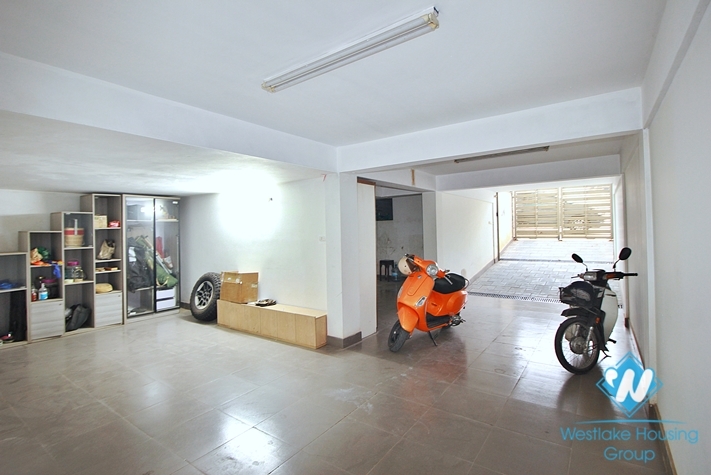 Bright corner house for rent in Tay Ho, Ha Noi