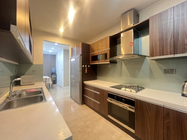 New beautiful 3 bedroom apartment fully furnished