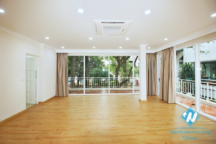 Fully serviced and spacious villa for rent in Tay Ho, Ha Noi