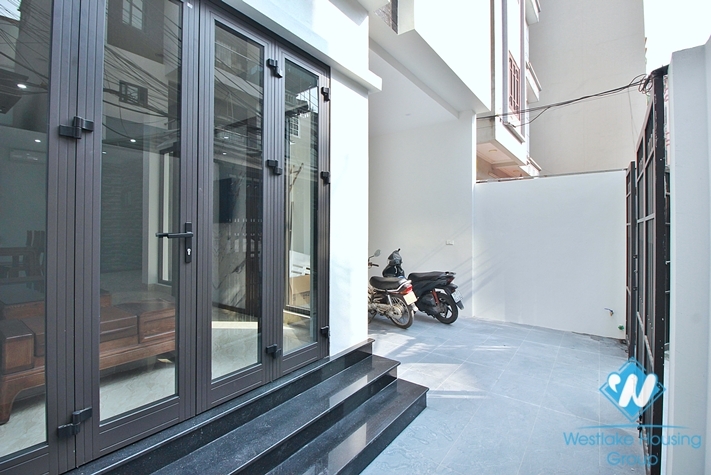 Brand new three bedrooms house for rent in Tay Ho, Ha Noi