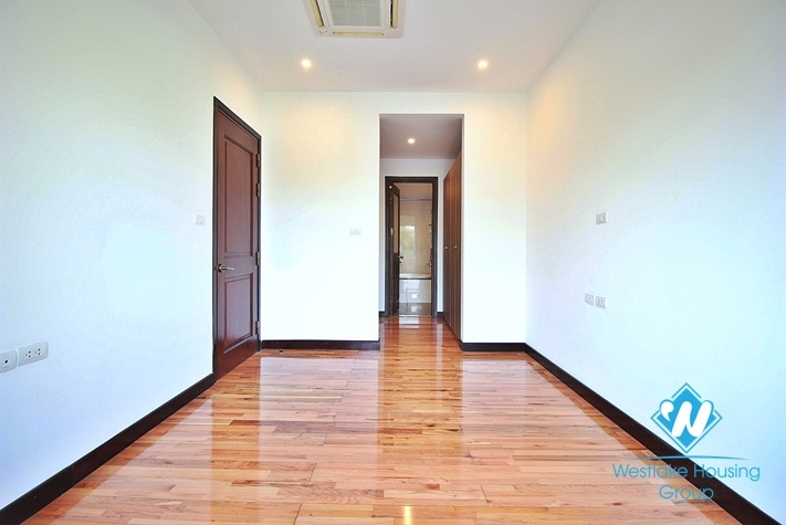 Brand new duplex 4 bedroom apartment for rent on Dang Thai Mai st, Tay  Ho district.