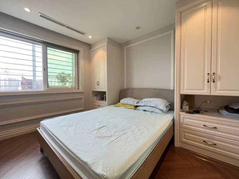 Cosy duplex apartment, big size with 4 bedrooms for rent in Ciputra, Tay Ho district, Ha Noi