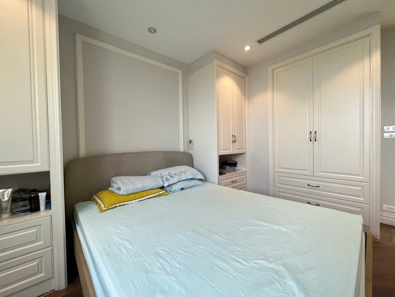 Cosy duplex apartment, big size with 4 bedrooms for rent in Ciputra, Tay Ho district, Ha Noi