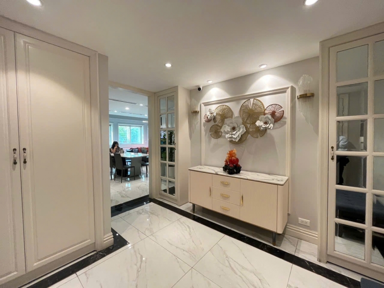 Cosy duplex apartment, big size with 4 bedrooms for rent in Ciputra, Tay Ho district, Ha Noi