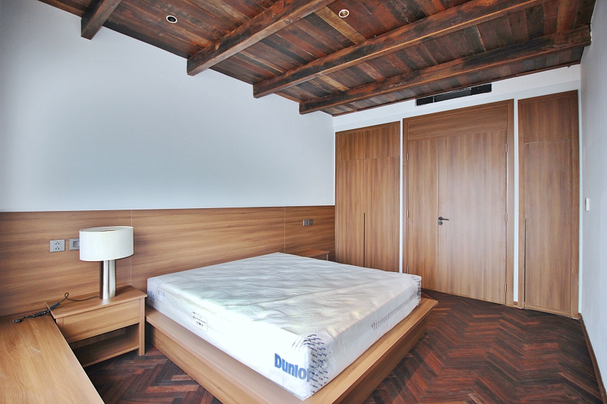 02-bedroom apartment with large balcony and lake view for rent in Tay Ho area, Hanoi, Vietnam