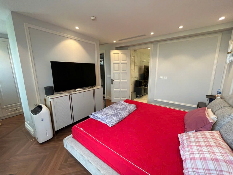 Cosy duplex apartment, big size with 4 bedrooms for rent in Ciputra, Tay Ho district, Ha Noi