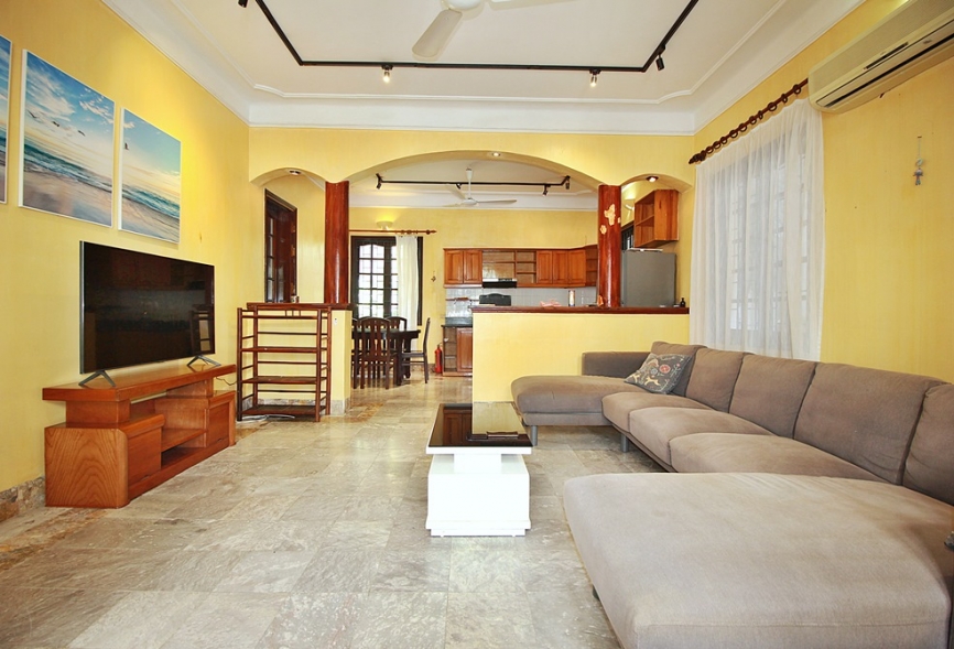 A lovely house 3 bedroom for rent on Tu Hoa st , Tay Ho district.