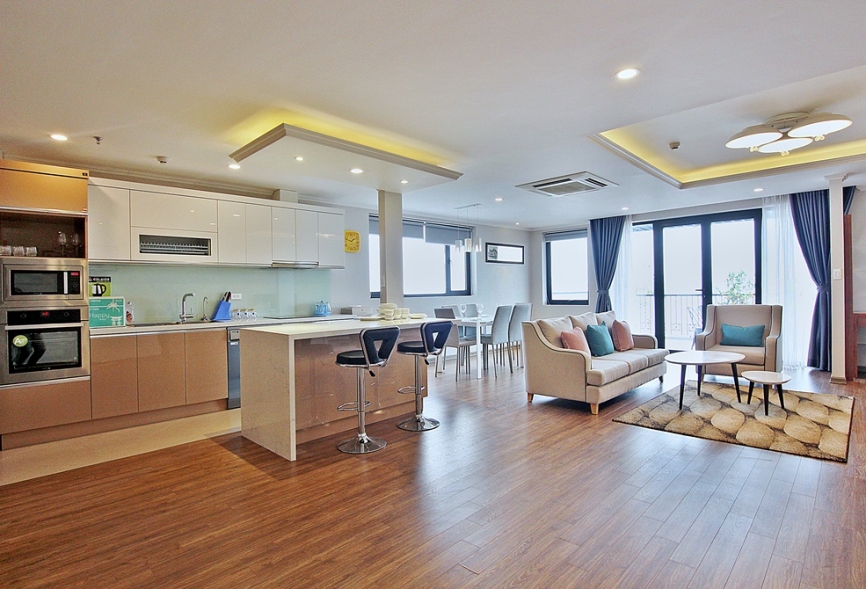 High-end apartment with lakeview in Tay Ho, Ha Noi for rent