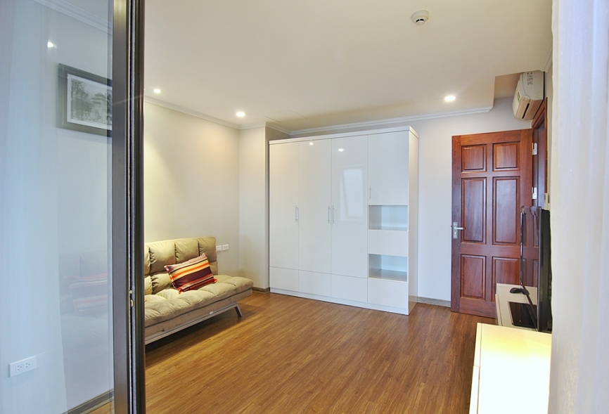 High-end apartment with lakeview in Tay Ho, Ha Noi for rent