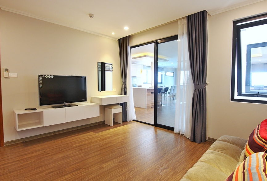 High-end apartment with lakeview in Tay Ho, Ha Noi for rent