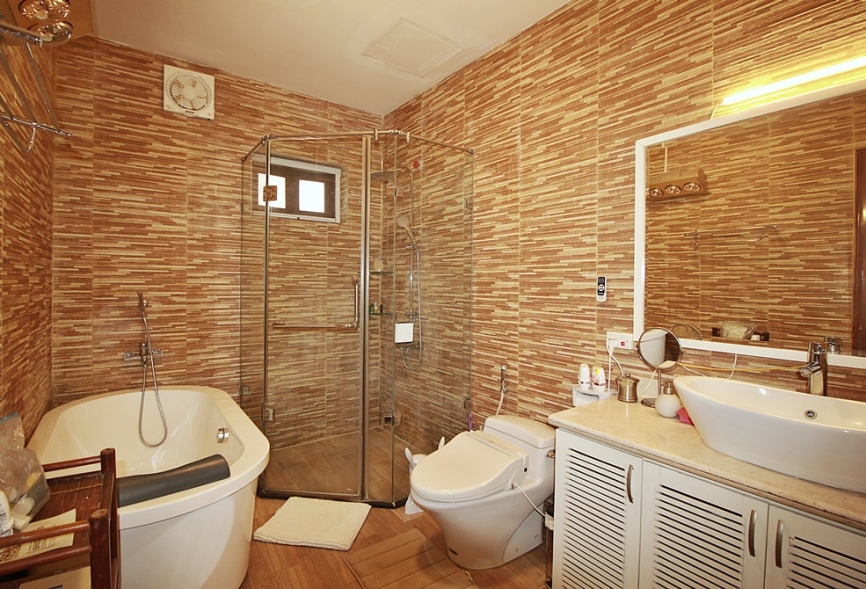 High ceiling French villa for rent in Tay Ho, Ha Noi