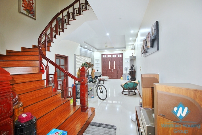 Morden and bright 4 bedrooms house for rent in Au Co st, Tay Ho, Ha Noi
