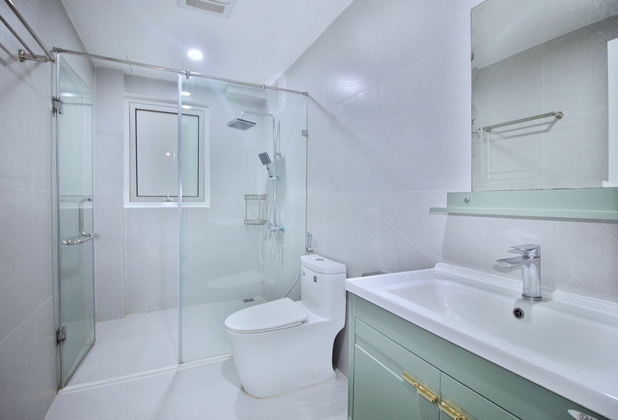 A spacious 5 bedroom house for rent in Tay ho, Hanoi