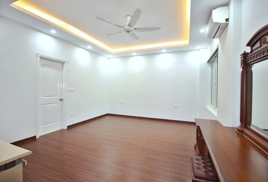 A spacious 5 bedroom house for rent in Tay ho, Hanoi