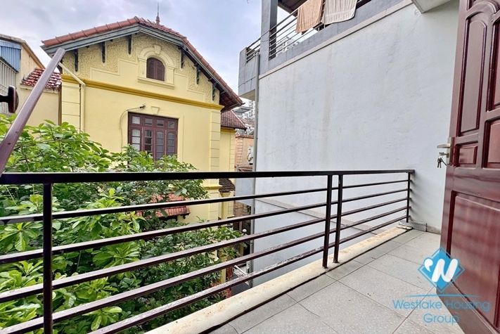 Green garden house for rent in Tay Ho, Ha Noi