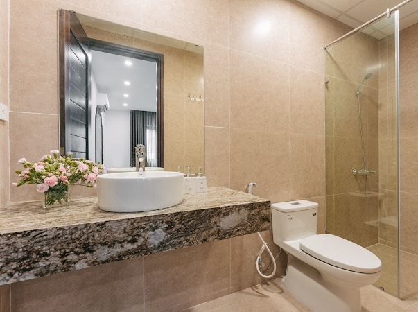 A charming and spacious four bedrooms for rent in Xuan Dieu st, Tay Ho