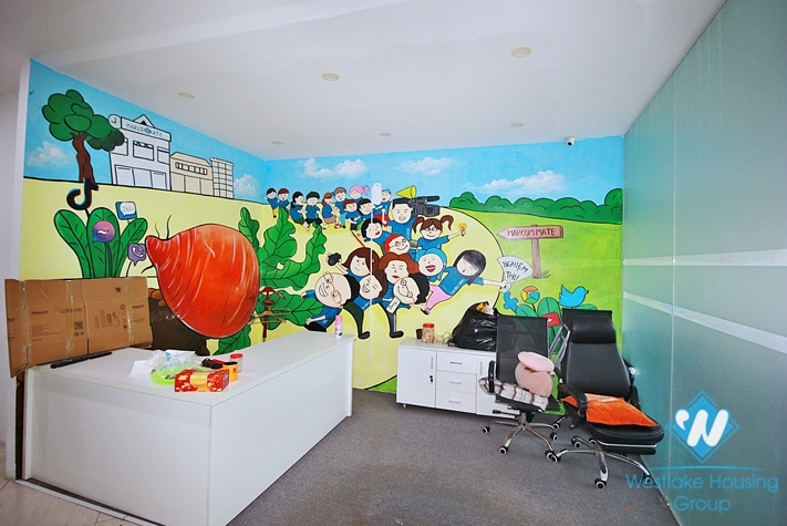 An office or coffee house with big yard for rent in Tay Ho, Ha Noi