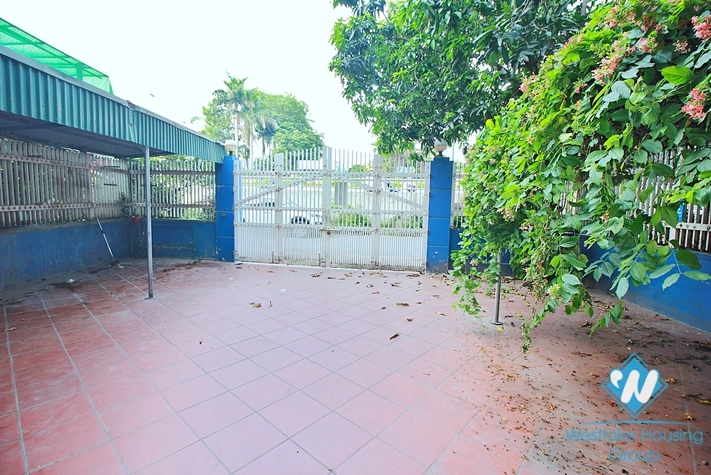 An office or coffee house with big yard for rent in Tay Ho, Ha Noi