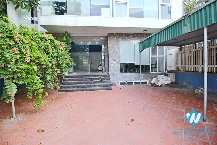An office or coffee house with big yard for rent in Tay Ho, Ha Noi