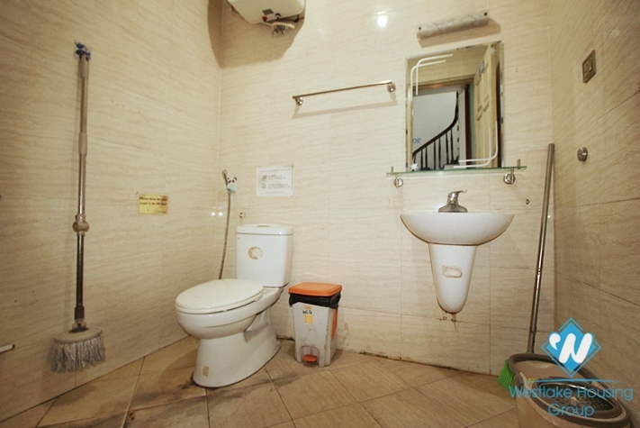 An office or coffee house with big yard for rent in Tay Ho, Ha Noi