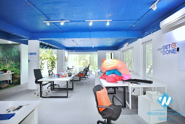 An office or coffee house with big yard for rent in Tay Ho, Ha Noi