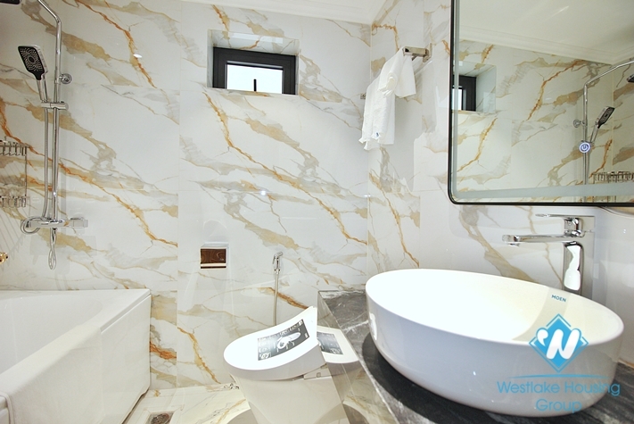 High floor and brand new 4 bedrooms apartment for rent in Tay Ho, Ha Noi