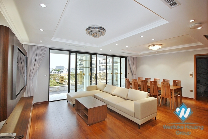 High floor and brand new 4 bedrooms apartment for rent in Tay Ho, Ha Noi