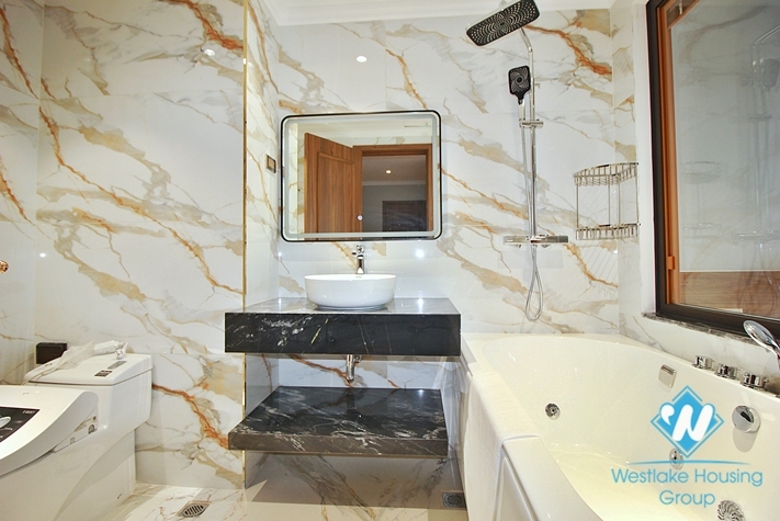  Morden and high floor 3 bedrooms apartment for rent in Tay Ho, Ha Noi