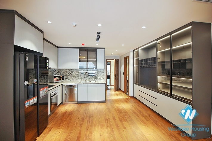 Morden and new 4 bedrooms apartment for rent in Tay Ho, Ha Noi, Viet Nam
