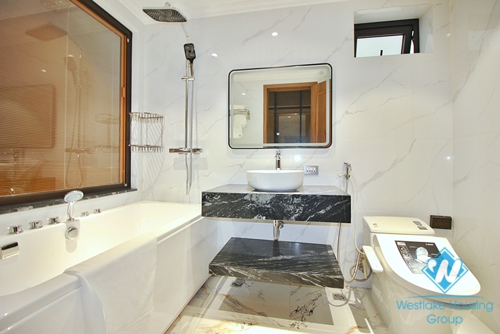  Bright and cozy 3 bedrooms apartment for rent in Tay Ho, Ha Noi