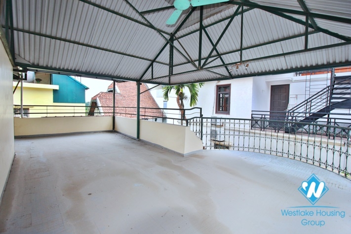 Outdoor-pool five bedrooms house for rent in Dang Thai Mai st, Tay Ho, Ha Noi