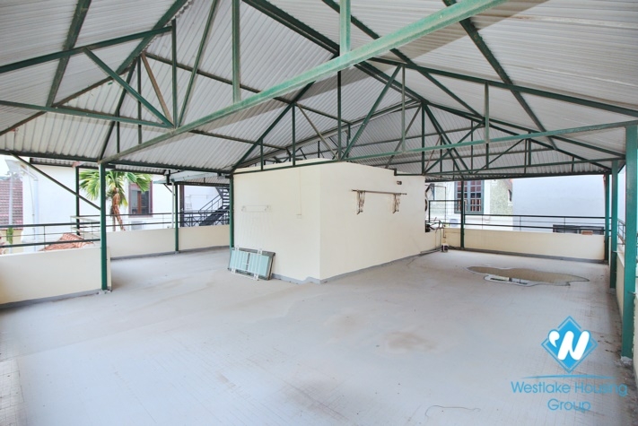 Outdoor-pool five bedrooms house for rent in Dang Thai Mai st, Tay Ho, Ha Noi
