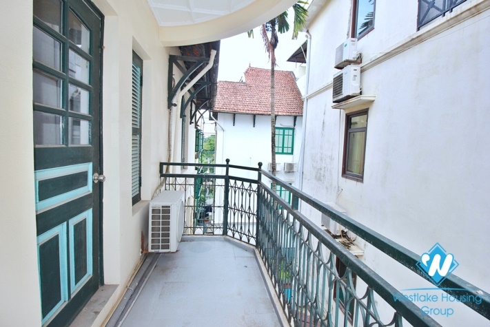 Outdoor-pool five bedrooms house for rent in Dang Thai Mai st, Tay Ho, Ha Noi