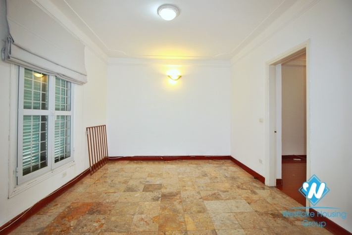 Outdoor-pool five bedrooms house for rent in Dang Thai Mai st, Tay Ho, Ha Noi