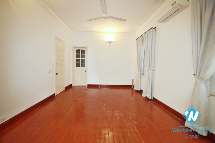 Outdoor-pool five bedrooms house for rent in Dang Thai Mai st, Tay Ho, Ha Noi