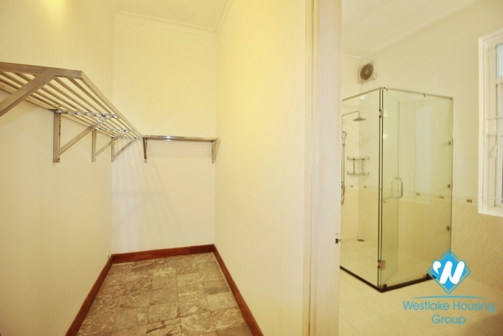 Outdoor-pool five bedrooms house for rent in Dang Thai Mai st, Tay Ho, Ha Noi